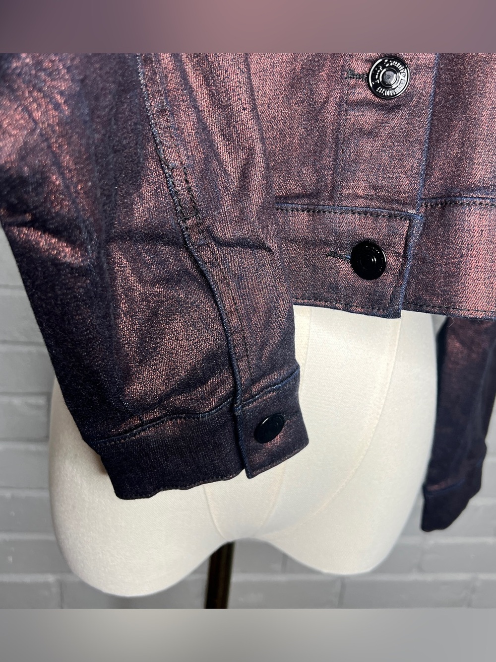 Juicy Couture Women’s Metallic Bronze/Plum Cropped Denim Jacket Size Small - Picture 5 of 13